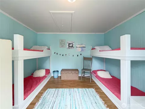Bedroom - 38 M Cascade Dr, Everett, WA 98206 photo 8 of 9