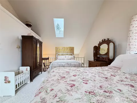 Bedroom - 38 M Cascade Dr, Everett, WA 98206 photo 7 of 9