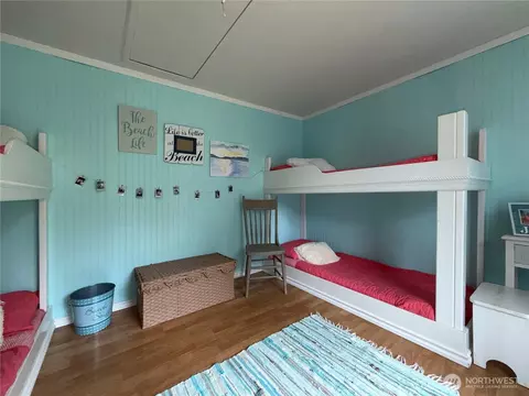 Bedroom - 38 M Cascade Dr, Everett, WA 98206 photo 9 of 9