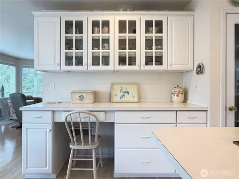 Kitchen - 38 M Cascade Dr, Everett, WA 98206 photo 4 of 8
