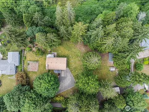19545 Park Blvd NE, Suquamish, WA 98392