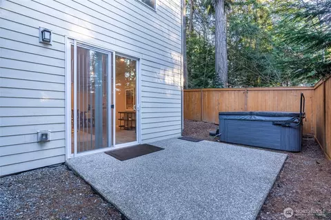Exterior - 4422 237 Pl SE, Bothell, WA 98021 photo 5 of 5