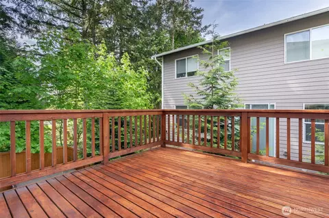 Exterior - 4422 237 Pl SE, Bothell, WA 98021 photo 3 of 5