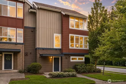 1716 24th Ave NE, Issaquah, WA 98029