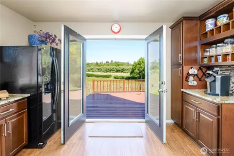 Entry Way - 3718 Sequim Dungeness Way, Sequim, WA 98382 photo 1 of 1