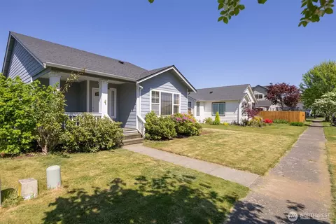 1225 Ash St, Lynden, WA 98264