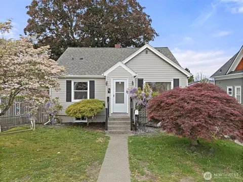 501 7th Ave NW, Puyallup, WA 98371