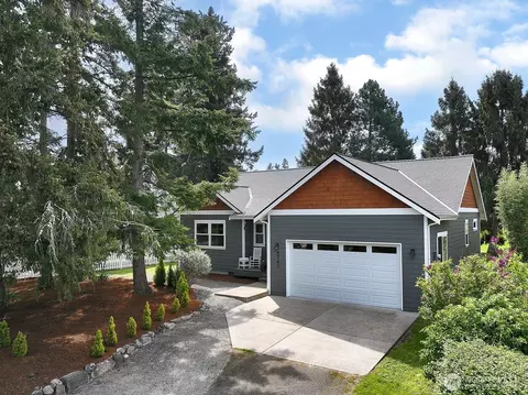 5743 Capt Vancouver Dr, Langley, WA 98260