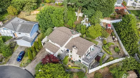 5712 141st Pl SE, Bellevue, WA 98006
