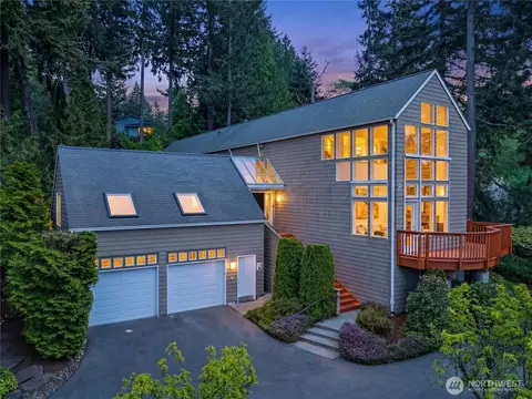 7393 Braemar Dr, Edmonds, WA 98026