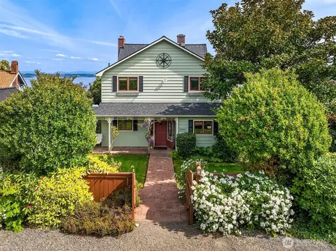 20446 Chautauqua Beach Rd SW, Vashon, WA 98070