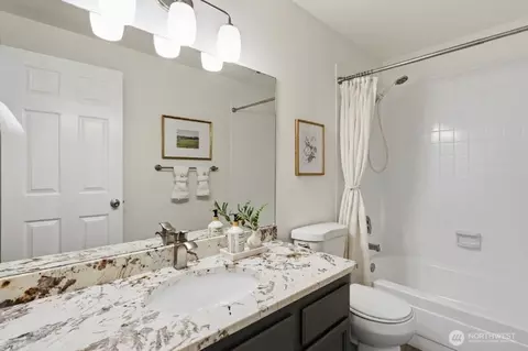 Bath - 1016 215th St SE, Bothell, WA 98021 photo 4 of 4