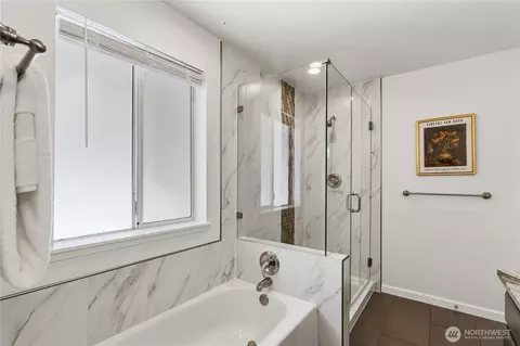 Bath - 1016 215th St SE, Bothell, WA 98021 photo 3 of 4