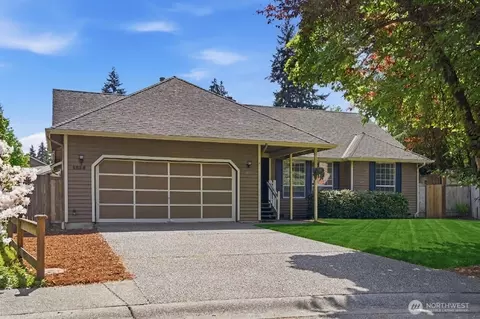 Exterior - 1016 215th St SE, Bothell, WA 98021 photo 3 of 6