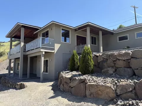 1515 American Fruit Rd, Wenatchee, WA 98801