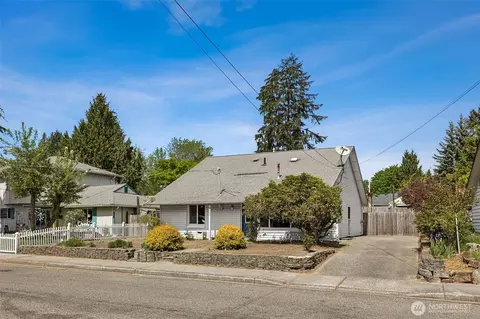4905 234th St SW, Mountlake Terrace, WA 98043