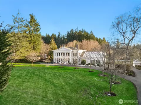 6601 NE New Brooklyn Rd, Bainbridge Island, WA 98110