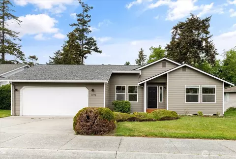 1772 SW 16th Ave, Oak Harbor, WA 98277