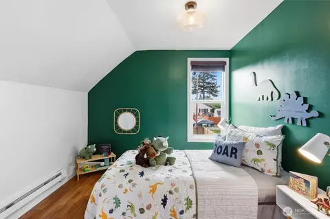 Bedroom - 2224 Chestnut St, Everett, WA 98201 photo 4 of 4