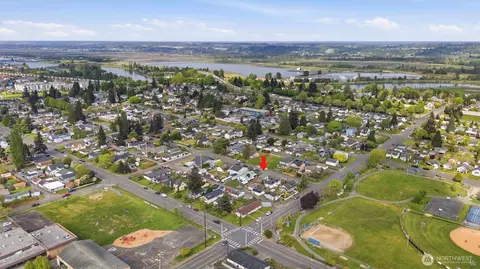 View/Area - 2224 Chestnut St, Everett, WA 98201 photo 3 of 6