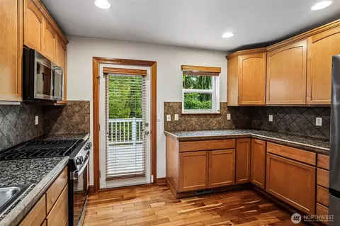 Kitchen - 4530 5th Dr SE, Everett, WA 98203 photo 2 of 4