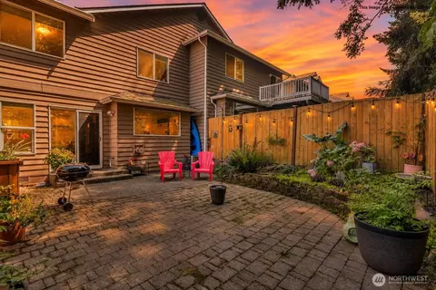 Exterior - 5802 14th Dr W #B, Everett, WA 98203 photo 4 of 6