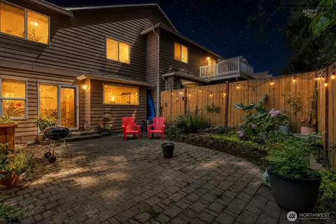 Exterior - 5802 14th Dr W #B, Everett, WA 98203 photo 6 of 6