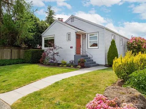 8311 19th Ave NW, Seattle, WA 98117