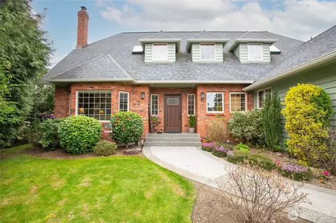 1806 Fairview Ct, Lynden, WA 98264