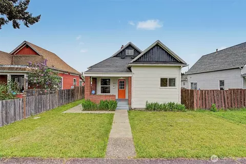 614 N Pearl St, Centralia, WA 98531