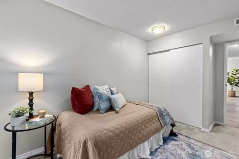 Bedroom - 423 75th St SE #B26, Everett, WA 98203 photo 6 of 7