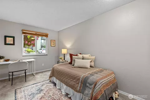 Bedroom - 423 75th St SE #B26, Everett, WA 98203 photo 5 of 7