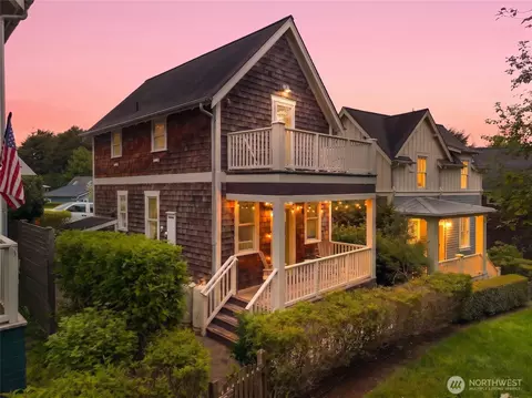 61 Lily Ln, Pacific Beach, WA 98571