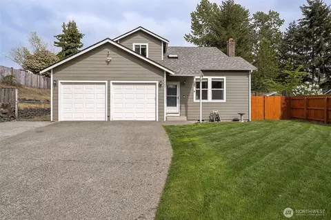 15905 91st Avenue Ct E, Puyallup, WA 98375