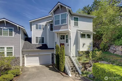 1601 NE Katsura St #501, Issaquah, WA 98029
