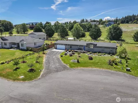 61 Kestral Pl, Sequim, WA 98382