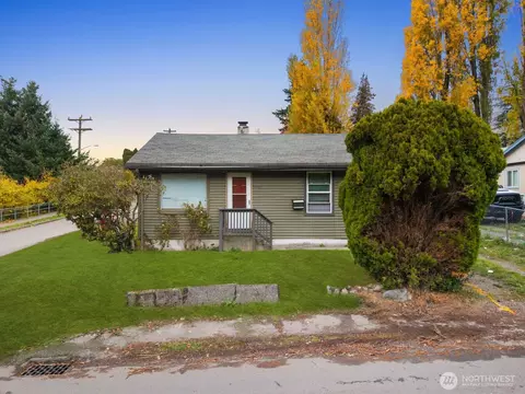 702 S Director St, Seattle, WA 98108