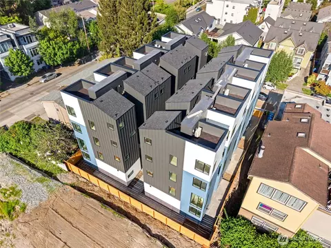 View/Area - 8863 Midvale Ave N #E, Seattle, WA 98103 photo 3 of 7