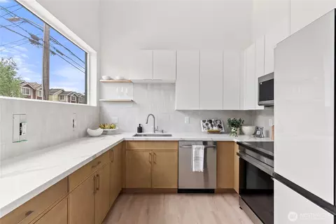 Kitchen - 8863 Midvale Ave N #E, Seattle, WA 98103 photo 1 of 5