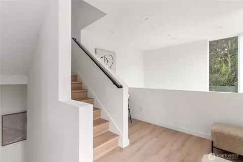 Entry Way - 8863 Midvale Ave N #E, Seattle, WA 98103 photo 4 of 5