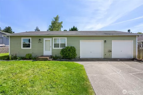 37708 Vista Key Dr NE, Hansville, WA 98340