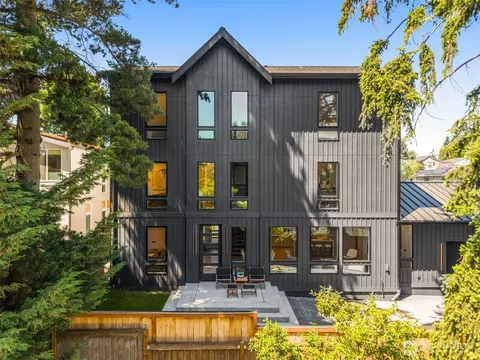 7358 33rd Ave NE, Seattle, WA 98115