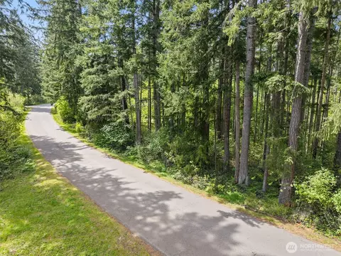 18336 E Clear Lake Blvd SE, Yelm, WA 98597