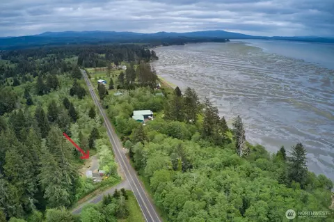 210 Bay Center Rd, South Bend, WA 98586