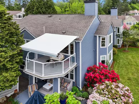 22471 SE 42nd Ter #2204, Issaquah, WA 98029