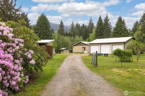 23098 Meadow View Ln, Sedro Woolley, WA 98284