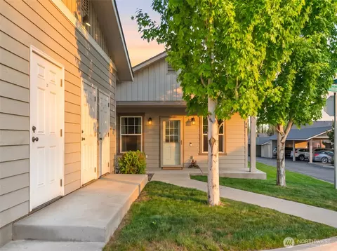Exterior - 2152 Roper Ln, Wenatchee, WA 98801 photo 7 of 8