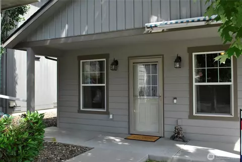 2152 Roper Ln, Wenatchee, WA 98801