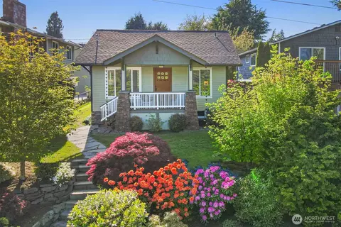 9027 6th Ave NW, Seattle, WA 98117