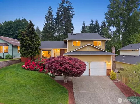 904 SW 214th Pl, Lynnwood, WA 98036